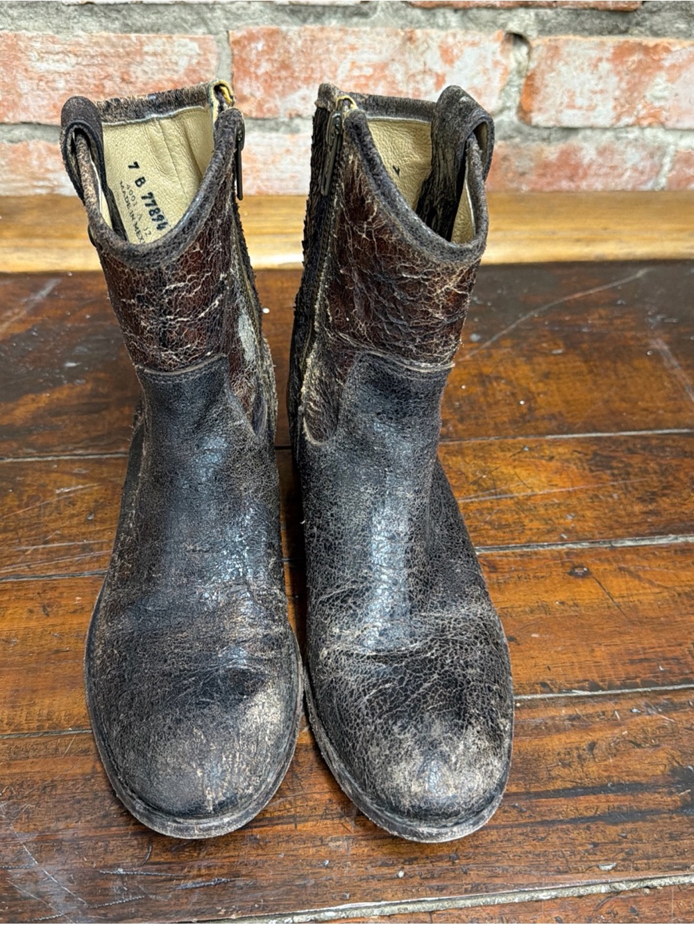 Frye Women’s Brown Leather Zip Ankle Boots - Picture 3 of 7